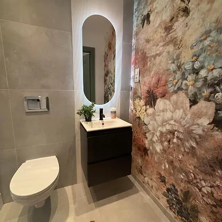 Apartment Pod Wieza 1 *